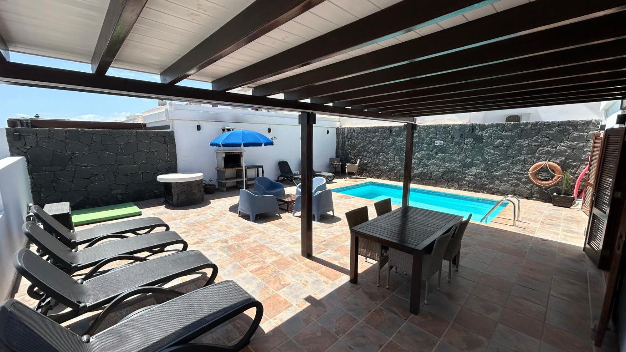 Citrus - Playa Blanca, Private Heated Pool, Air Conditioner